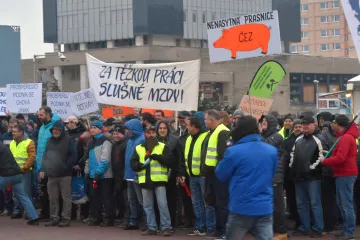 Zaměstnanci Severočeských dolů demonstrovali za vyšší nárůst mezd