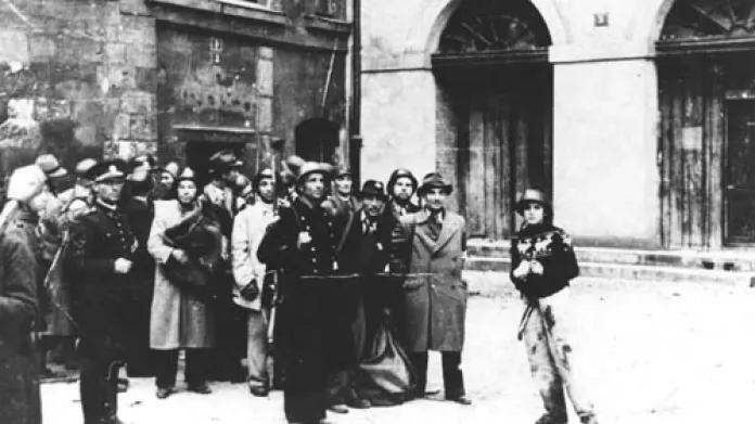 Povstalci při pražských bojích proti Němcům