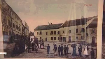 Historická podoba Karlova náměstí v Polné