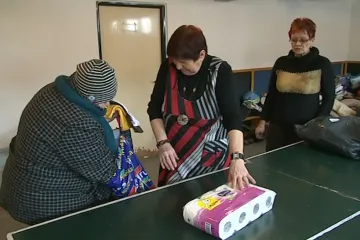 Rožnov pošle obětem výbuchu peníze i nádobí