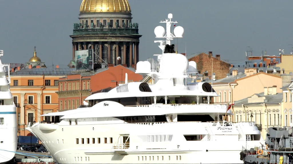 Luxusní jachta Pelorus