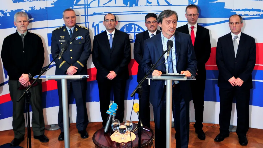 Martin Stropnický představuje své priority pro ministerstvo obrany