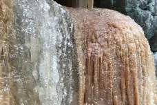 Pulčínský ledopád nabízí jedinečnou podívanou. Je největší za poslední roky