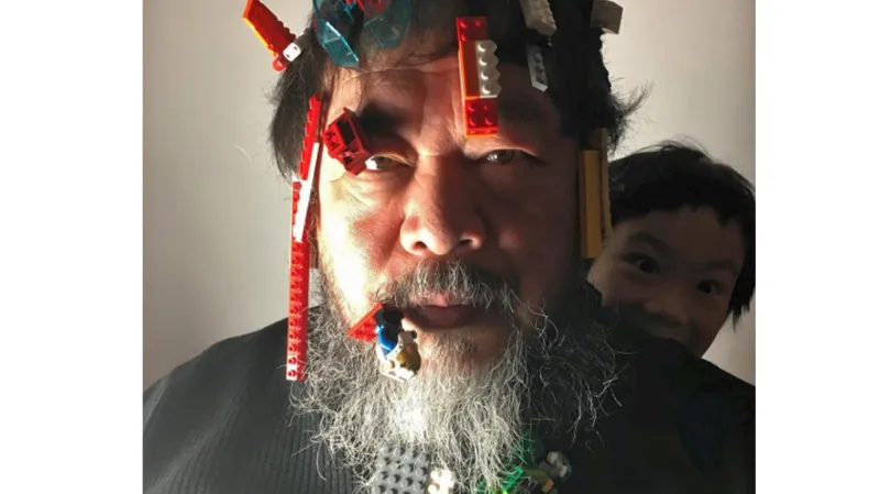 Aj Wej-wej s kostičkami Lega – jedním ze symbolů Dánska