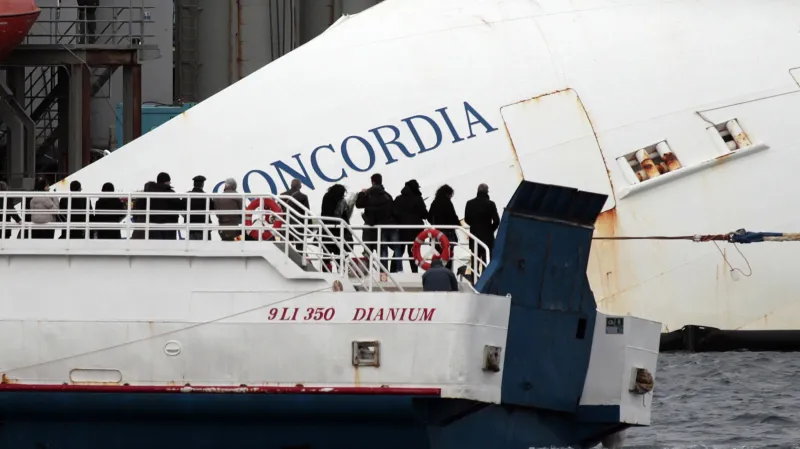 Vzpomínka na oběti havárie lodi Costa Concordia