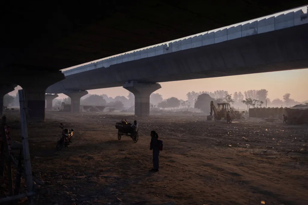 S nastupující zimou se Nové Dillí zahalilo do závoje smogu