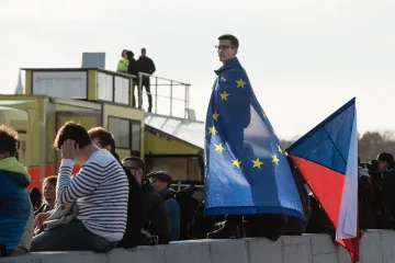 Letnou zaplnil protest proti Babišovi. Podle organizátorů se má premiér do konce roku zbavit Benešové a Agrofertu