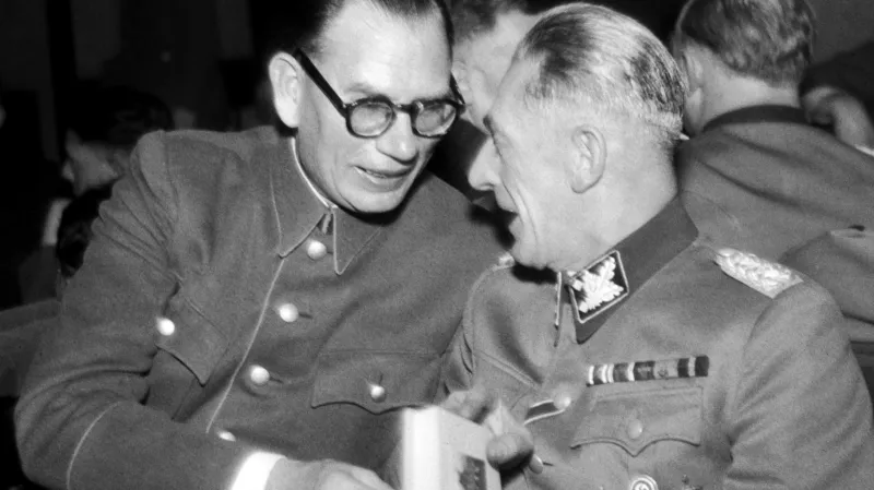 Andrej Andrejevič Vlasov v rozhovoru s Karlem Hermannem Frankem