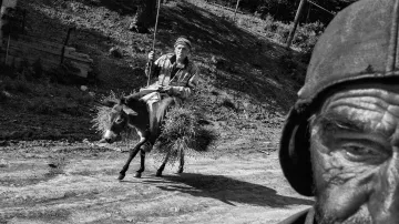 Z výstavy Když se Bůh nedíval