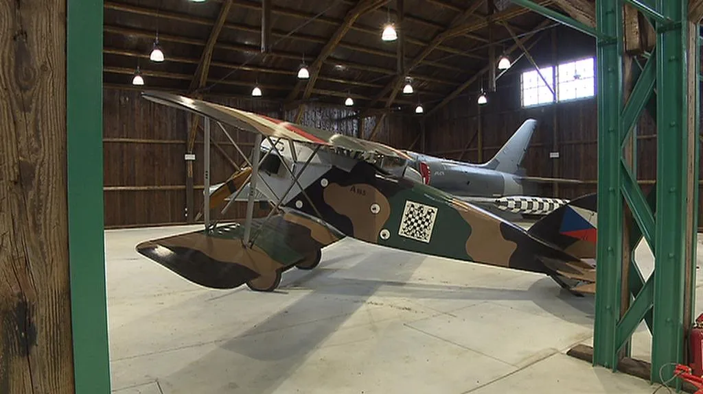 Stíhačka Aero A-18 přezdívaná Špaček