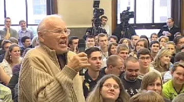 Beseda s Václavem Klausem na půdě Právnické fakulty UK