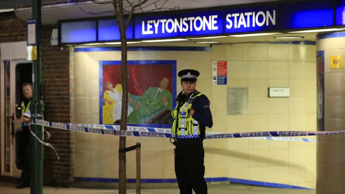 Londýnská stanice metra Leytonstone po napadení nožem