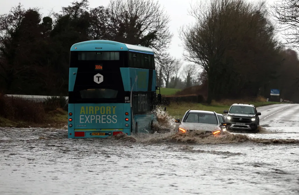 Bouře Chandra způsobila záplavy v částech Severního Irska