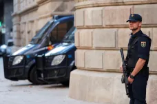 Španělští policisté se stahují z Katalánska. Odejdou do konce roku, v regionu jich zůstanou jen stovky