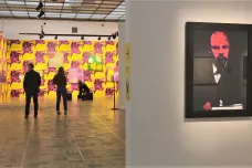 V Moskvě vystavují Warhola. Dávají nahlédnout i do jeho stříbrné továrny