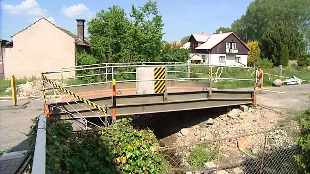 Provizorní most ve Slatiňanech