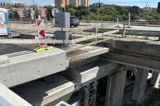 Oprava první poloviny mostu Otakara Ševčíka v Brně finišuje. V pátek se zavře druhá část