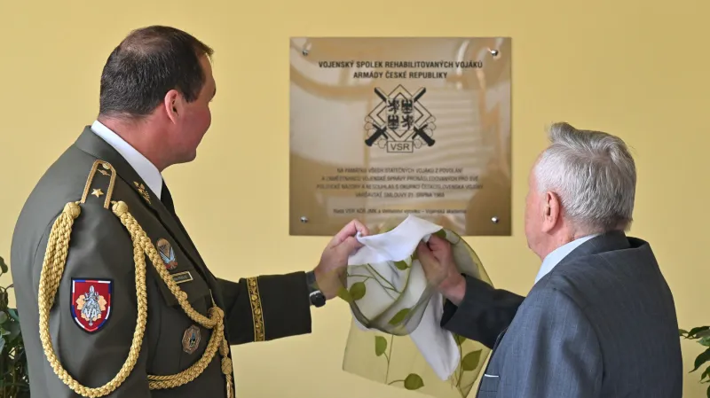 Odhalení pamětní desky ve Vyškově