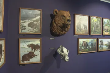 Obrazy Zdeňka Buriana i archeologické nálezy přibližují dobu, kdy Brnem táhli mamuti