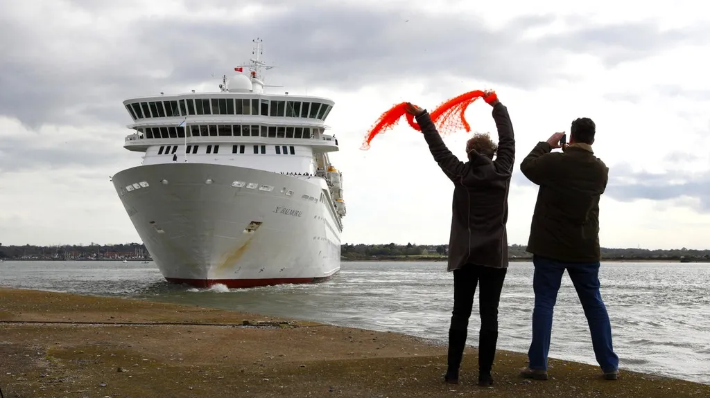 Vyplul novodobý Titanic