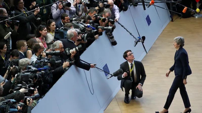 Události: Lídři EU se radí o odkladu brexitu