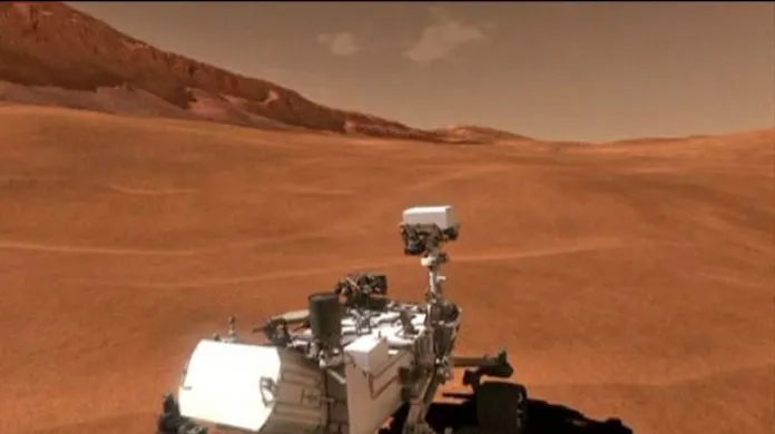Curiosity poslalo barevné snímky Marsu