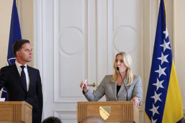 „Není rok 1992,“ řekl šéf NATO v rozhádané Bosně