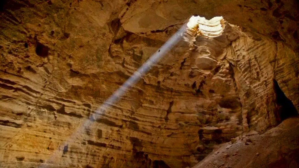Ománská jeskyně Madžlis al Džinn