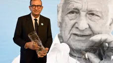 Cyril Höschl s Cenou Arnošta Lustiga