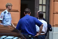 Mladík, který chtěl odpálit výbušniny u několika velvyslanectví v Praze, dostal podmínku