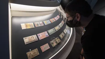 Výstava Peníze si do hrobu nevezmeš ve Východočeském muzeu v Pardubicích