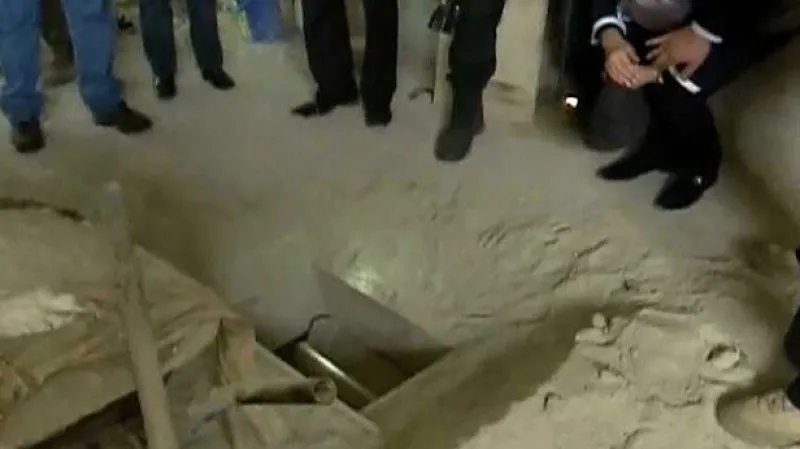 Mexiko vyšetřuje útěk drogového bosse