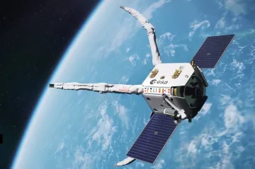 Mise na likvidaci kosmického odpadu má problém. Narušil ji kosmický odpad