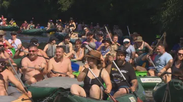 Vltava znovu zažila velký nápor vodáků