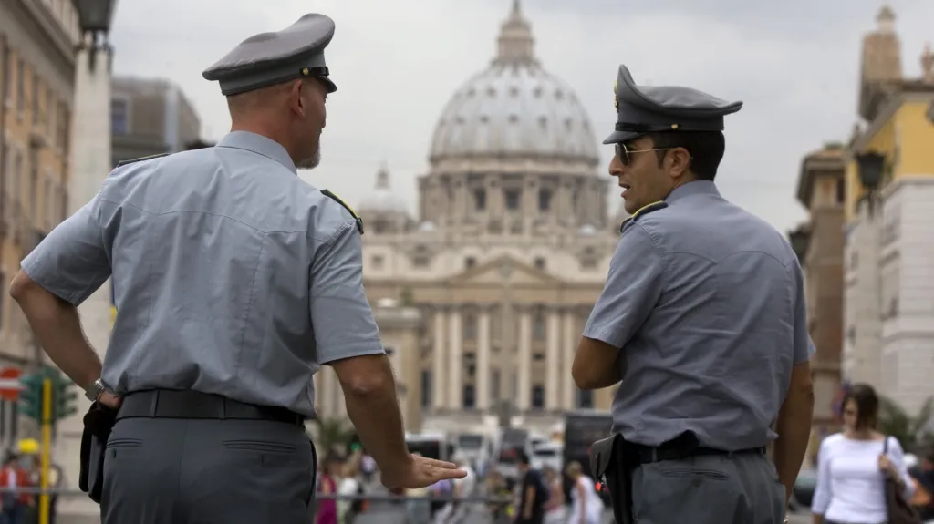 Finanční policie před Vatikánem