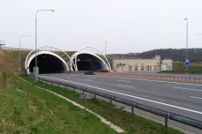 Výměna kamer v tunelech uzavře na dva víkendy část Pražského okruhu