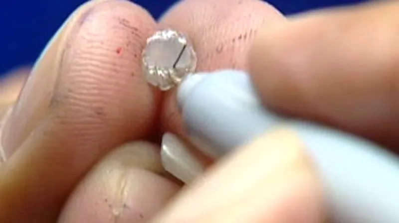 Zpracování diamantu