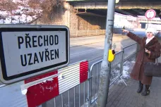 Stavební úpravy nádraží zavřely v Plzni jeden z hlavních tahů