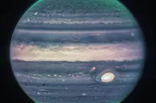 „Jupiter jsme takhle ještě neviděli.“ Webbův teleskop zachytil planetu včetně bouří a polárních září
