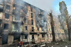 Ruské síly poslaly rakety na Ukrajinu. V Kryvém Rihu zasáhly pětipatrový dům