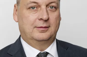 Hlavní manažer ANO Richter pobíral neoprávněně plný zastupitelský plat, píše Deník N