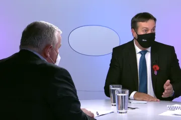 Před Vánoci preventivně protestujme celou populaci, navrhuje epidemiolog Maďar