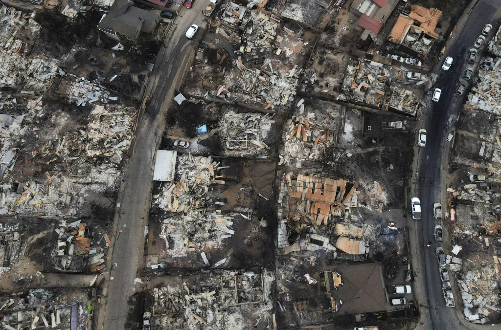 Lesní požáry v Chile se rozšířily do obytných oblastí