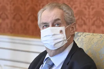 Prezident Zeman se uzávěře průmyslu nebrání, je ale podle něj riskantní. Konec ministra Blatného by schválil