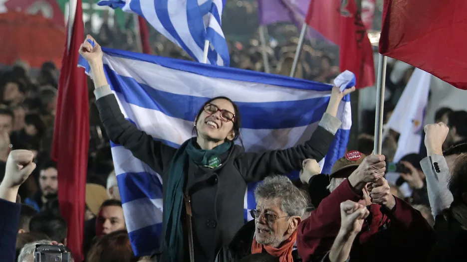 Příznivci hnutí Syriza oslavují vítězství v předčasných volbách