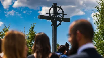 Pietní shromáždění k uctění památky obětí holocaustu Romů a Sintů