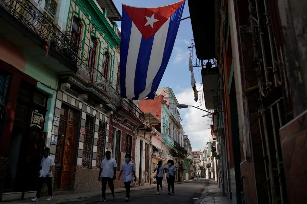 Samotná Kuba má k 10. červnu 2020 celkem 2205 potvrzených případů nákazy covidem-19 a 83 úmrtí. Je tak jednou z nejméně zasažených zemí celého amerického kontinentu