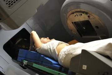 Přístroje jsou přesnější, postupy šetrnější. Masarykův onkologický ústav léčí pacienty už 85 let