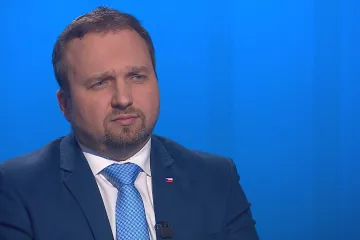 U velmi bohatých lidí by se na určitou dobu mohla zavést vyšší daň z příjmu, myslí si Jurečka