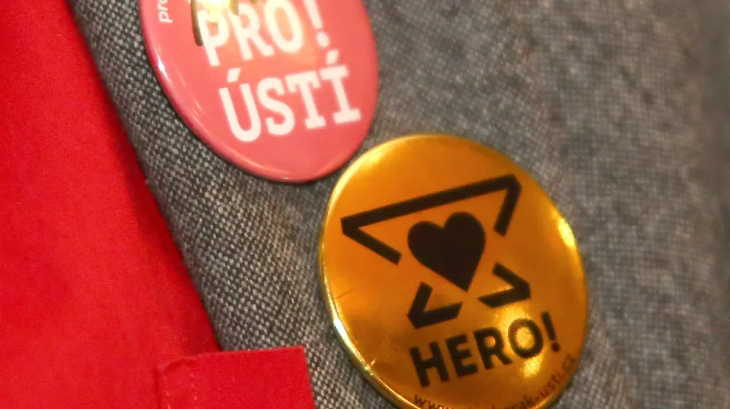 Odznáčky na podporu Činoheráku Ústí a strany Pro!Ústí